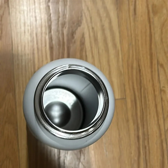 ThermoFlask white screw top with screw flip lid great pre owned condition 40oz - Picture 4 of 6